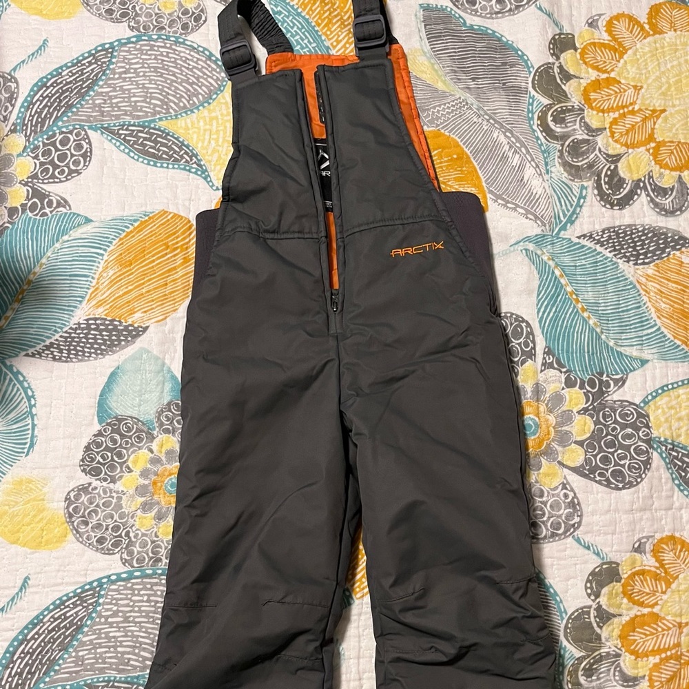 Boys Size 5T Snowpants/overalls, gray
